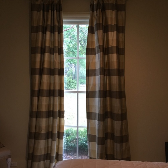 Designer Bedding Set - Picture 7 of 8